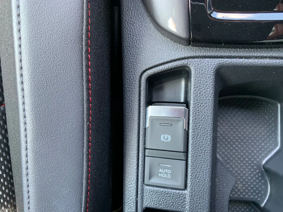 Volkswagen T-Roc SUV, Diesel, 2021, White