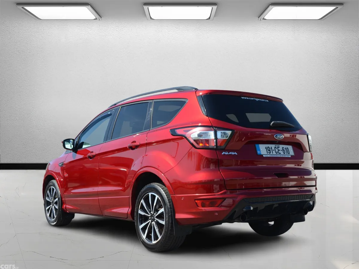 Ford Kuga SUV, Diesel, 2019, Red