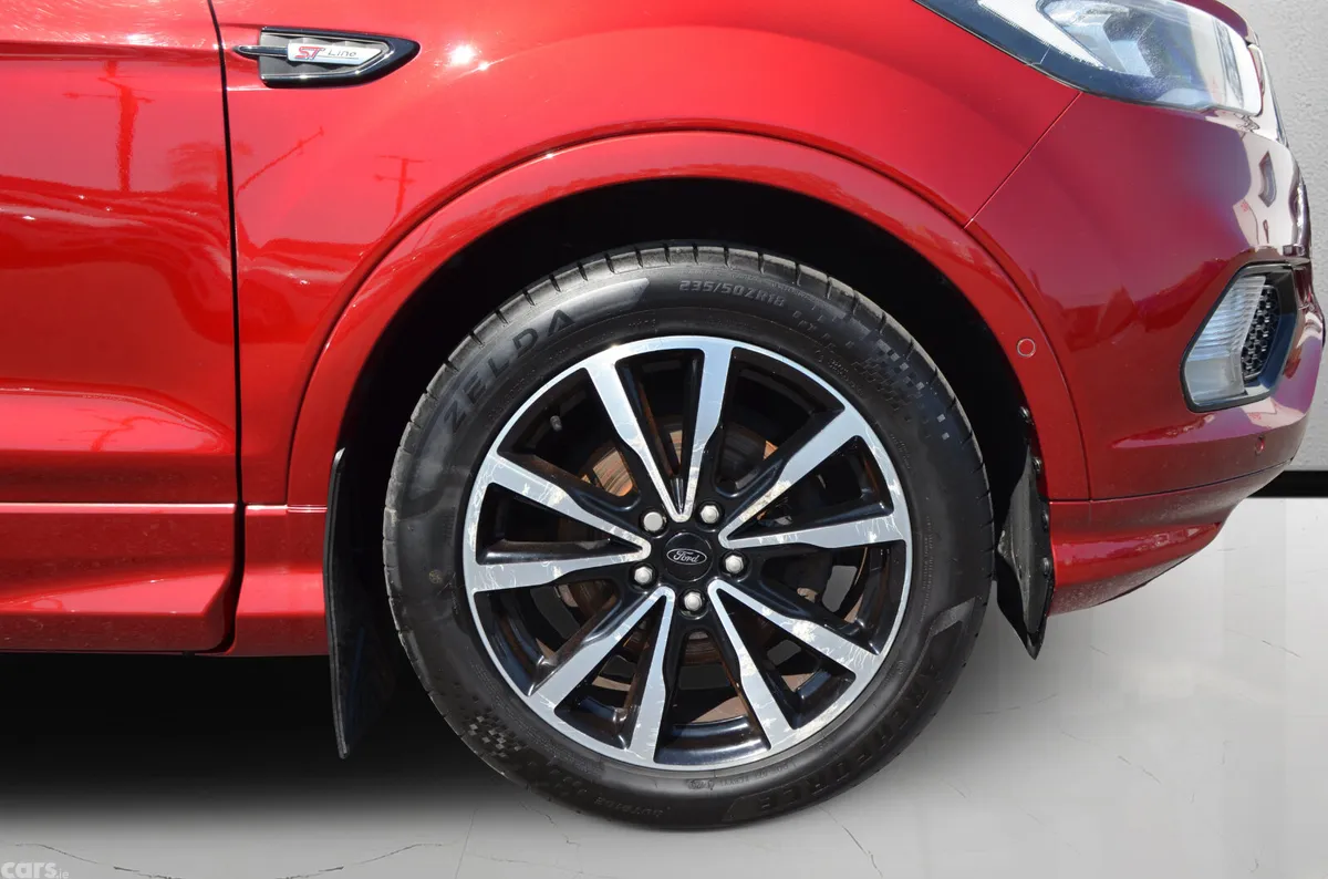 Ford Kuga SUV, Diesel, 2019, Red