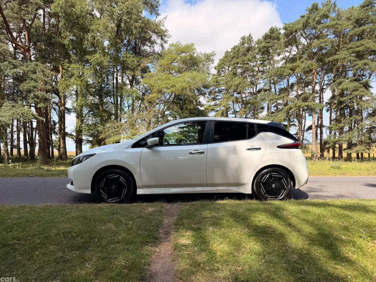 Nissan Leaf Hatchback, Electric, 2022, White