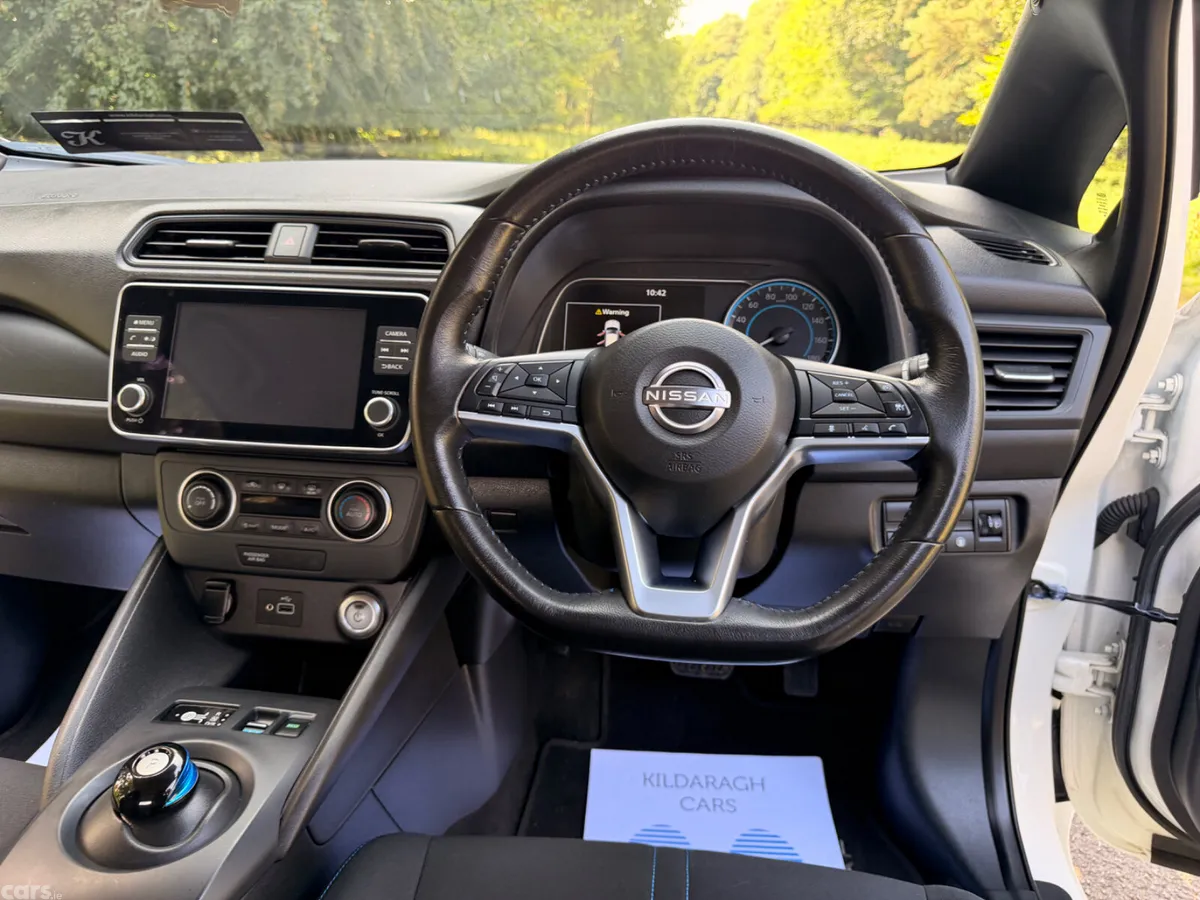 Nissan Leaf Hatchback, Electric, 2022, White