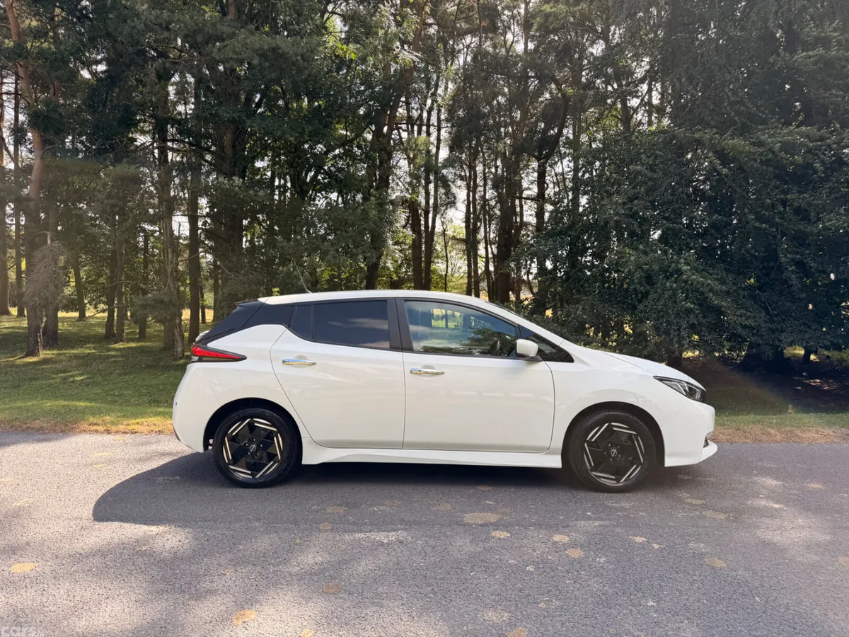 Nissan Leaf Hatchback, Electric, 2022, White