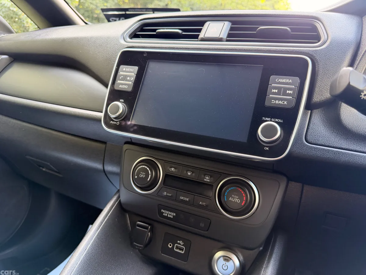 Nissan Leaf Hatchback, Electric, 2022, White