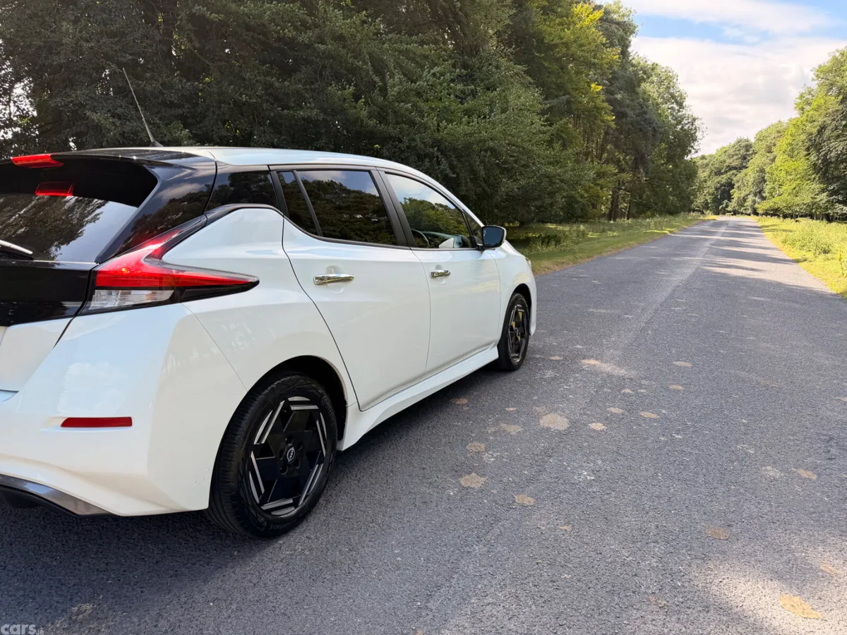 Nissan Leaf Hatchback, Electric, 2022, White