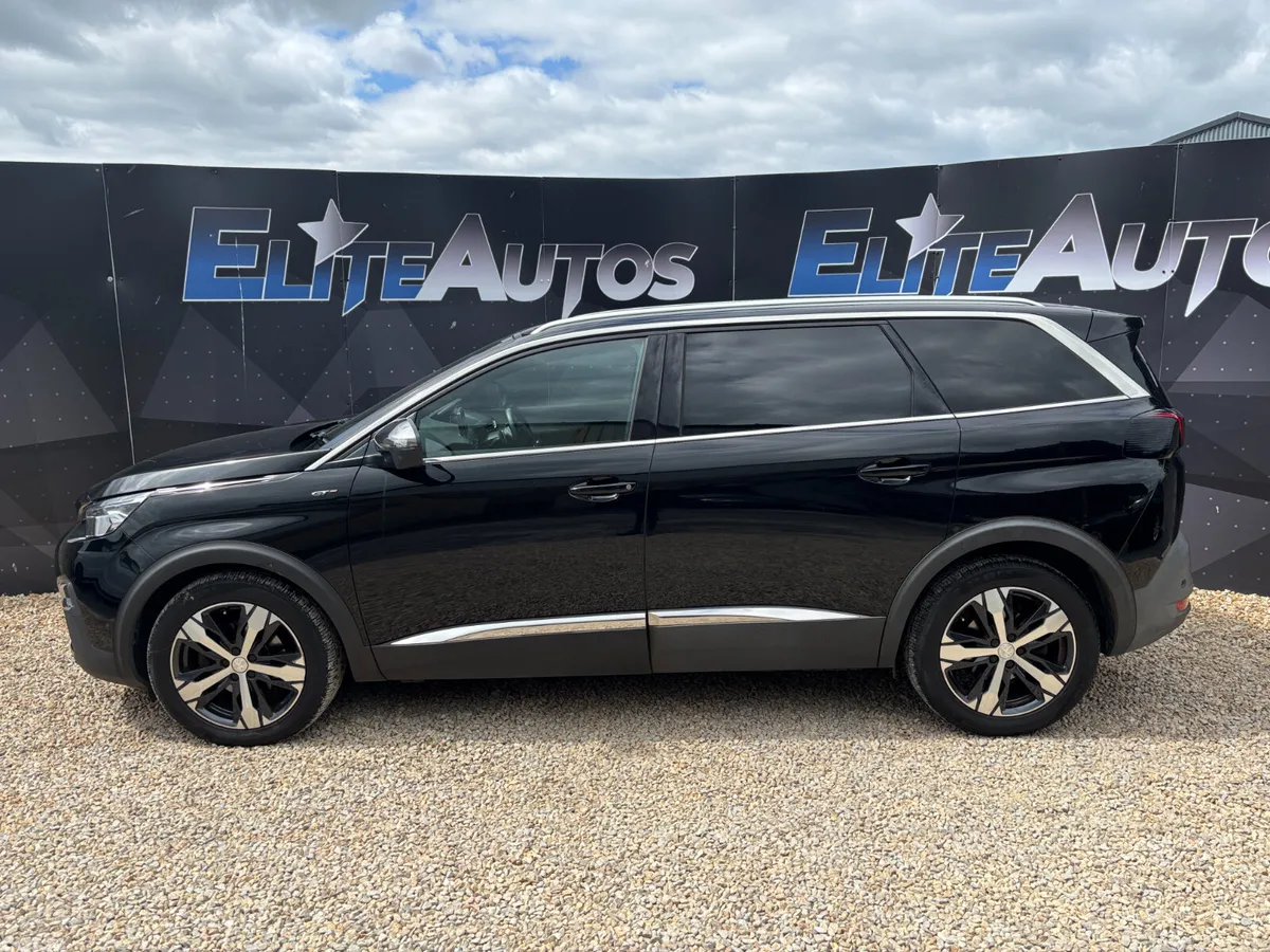 Peugeot 5008 MPV, Diesel, 2019, Black