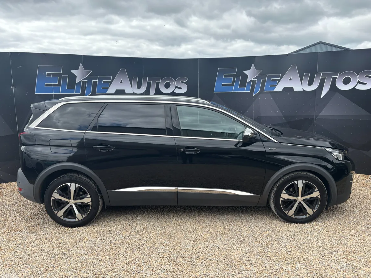Peugeot 5008 MPV, Diesel, 2019, Black