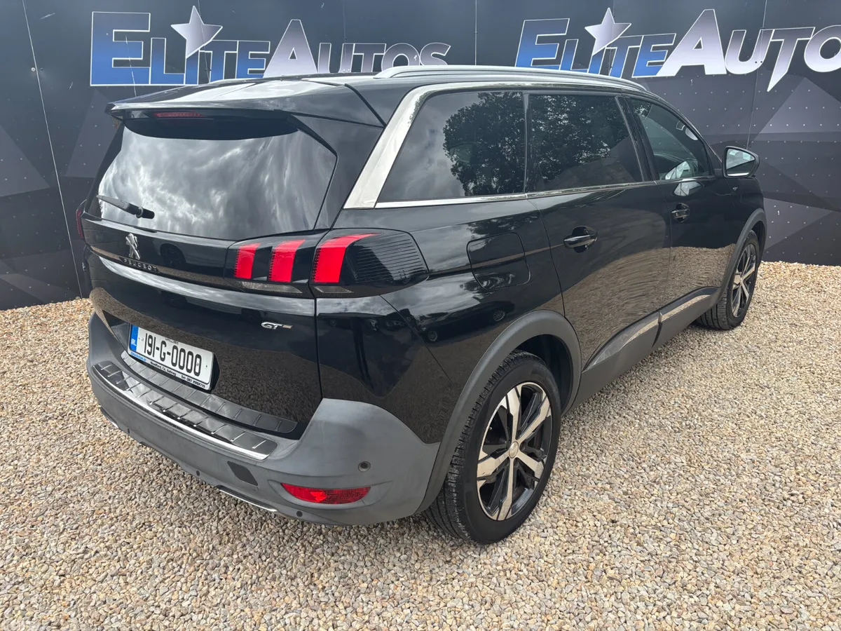 Peugeot 5008 MPV, Diesel, 2019, Black