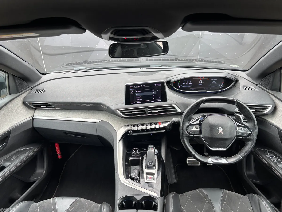 Peugeot 5008 MPV, Diesel, 2019, Black