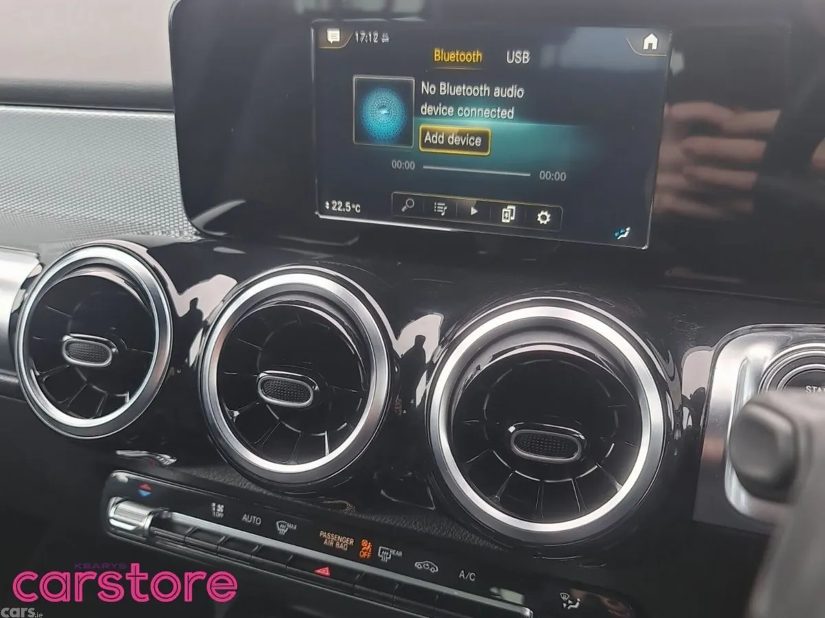 Mercedes-Benz GLB Estate, Diesel, 2021, Blue