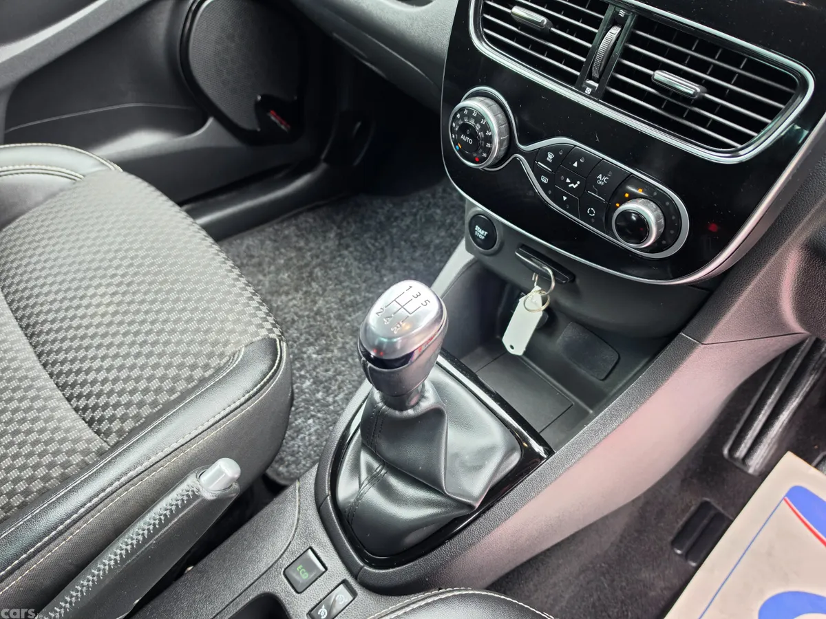 Renault Clio Hatchback, Petrol, 2019, Black