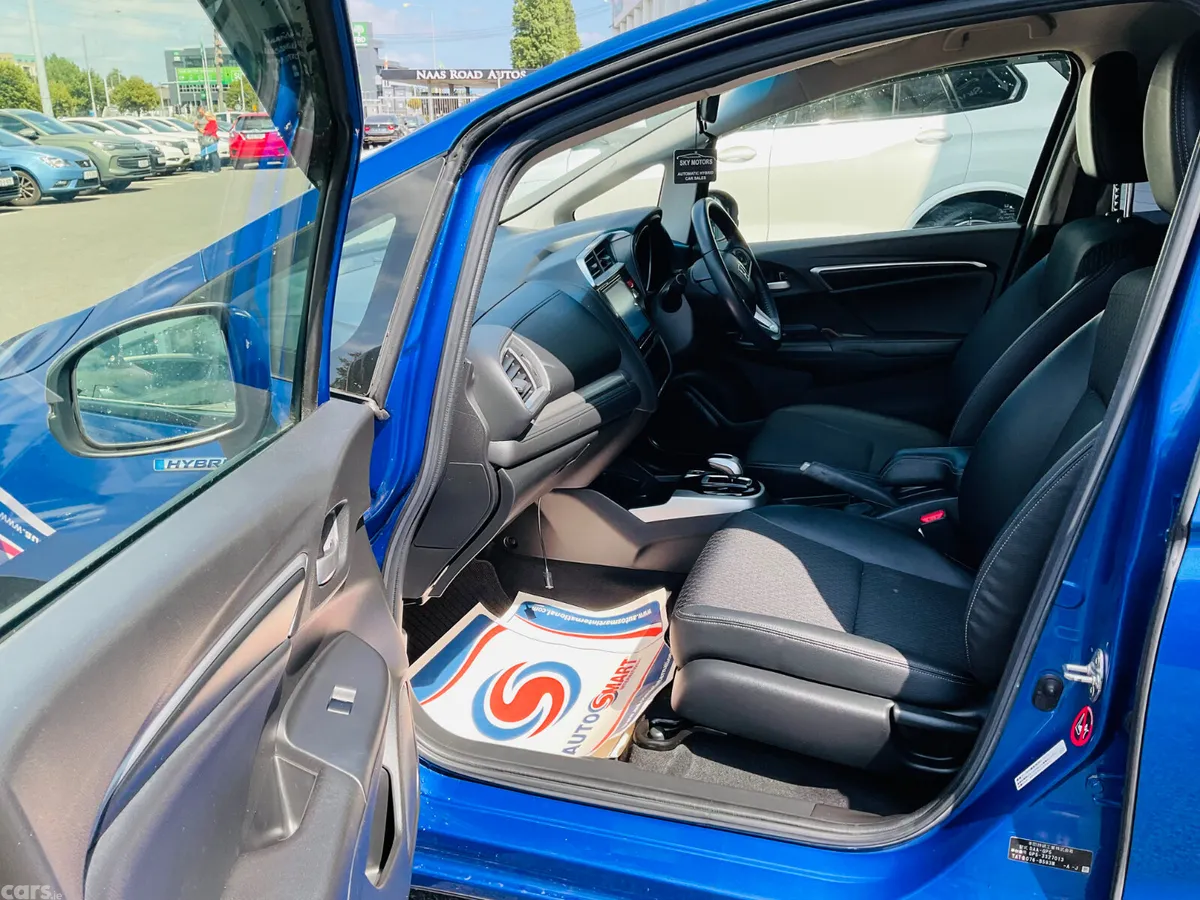 Honda Fit Hatchback, Petrol Hybrid, 2017, Blue
