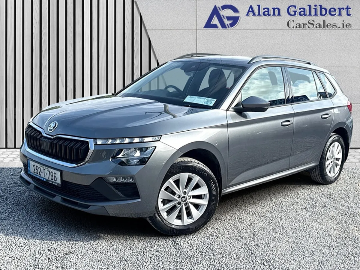 Skoda Kamiq Hatchback, Petrol, 2025, Grey