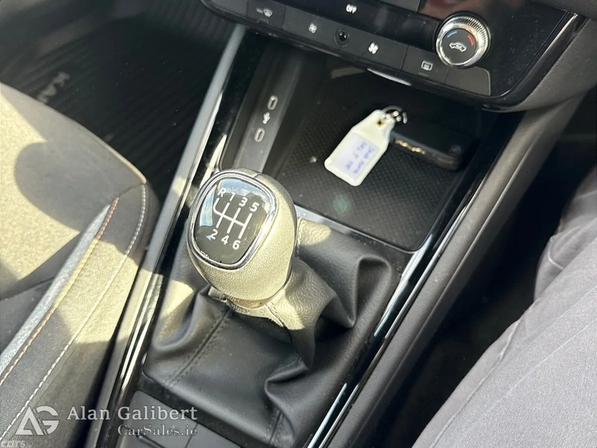 Skoda Kamiq Hatchback, Petrol, 2025, Grey