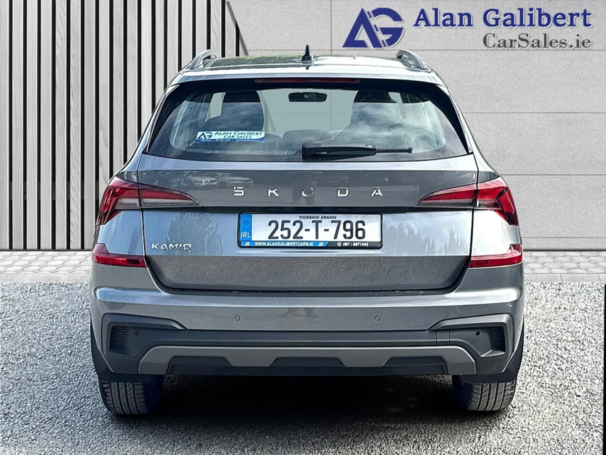 Skoda Kamiq Hatchback, Petrol, 2025, Grey
