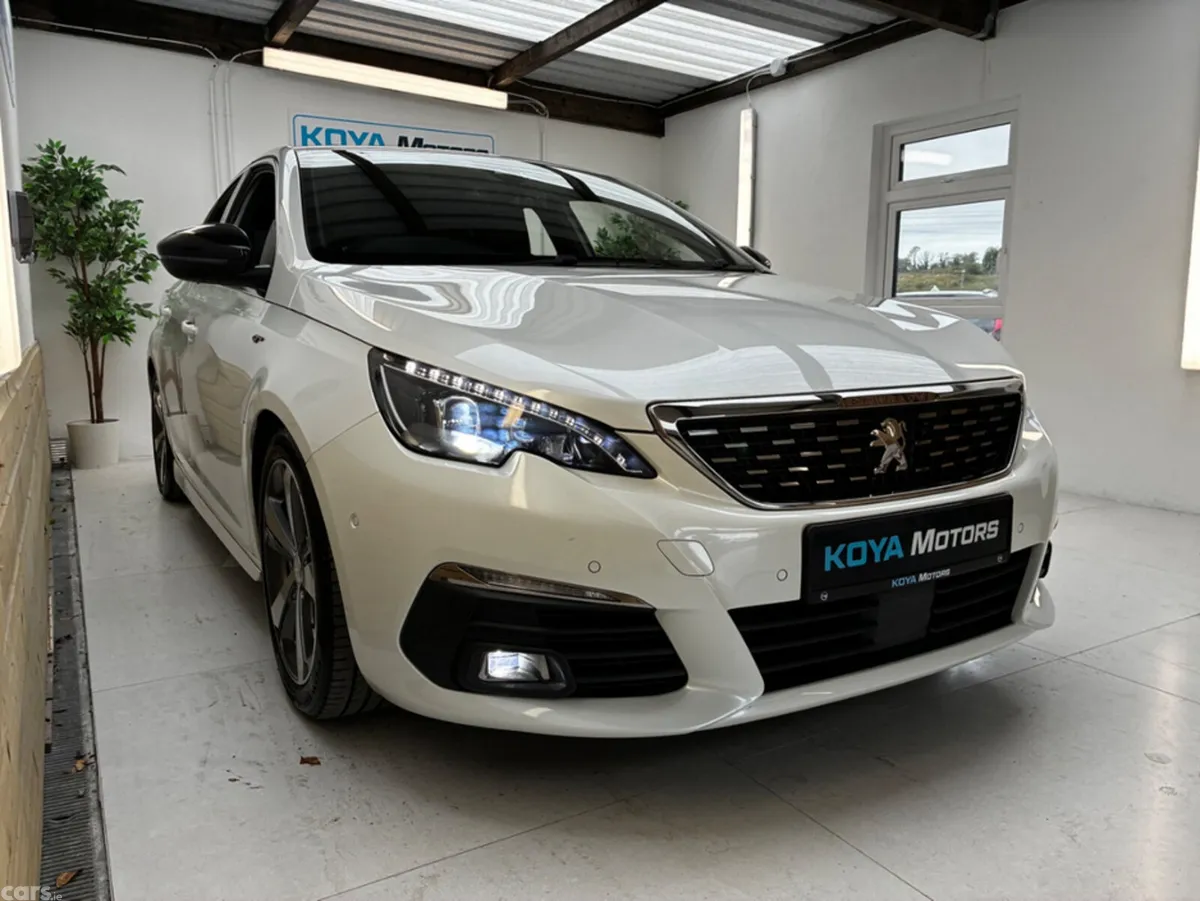 Peugeot 308 Hatchback, Diesel, 2021, White