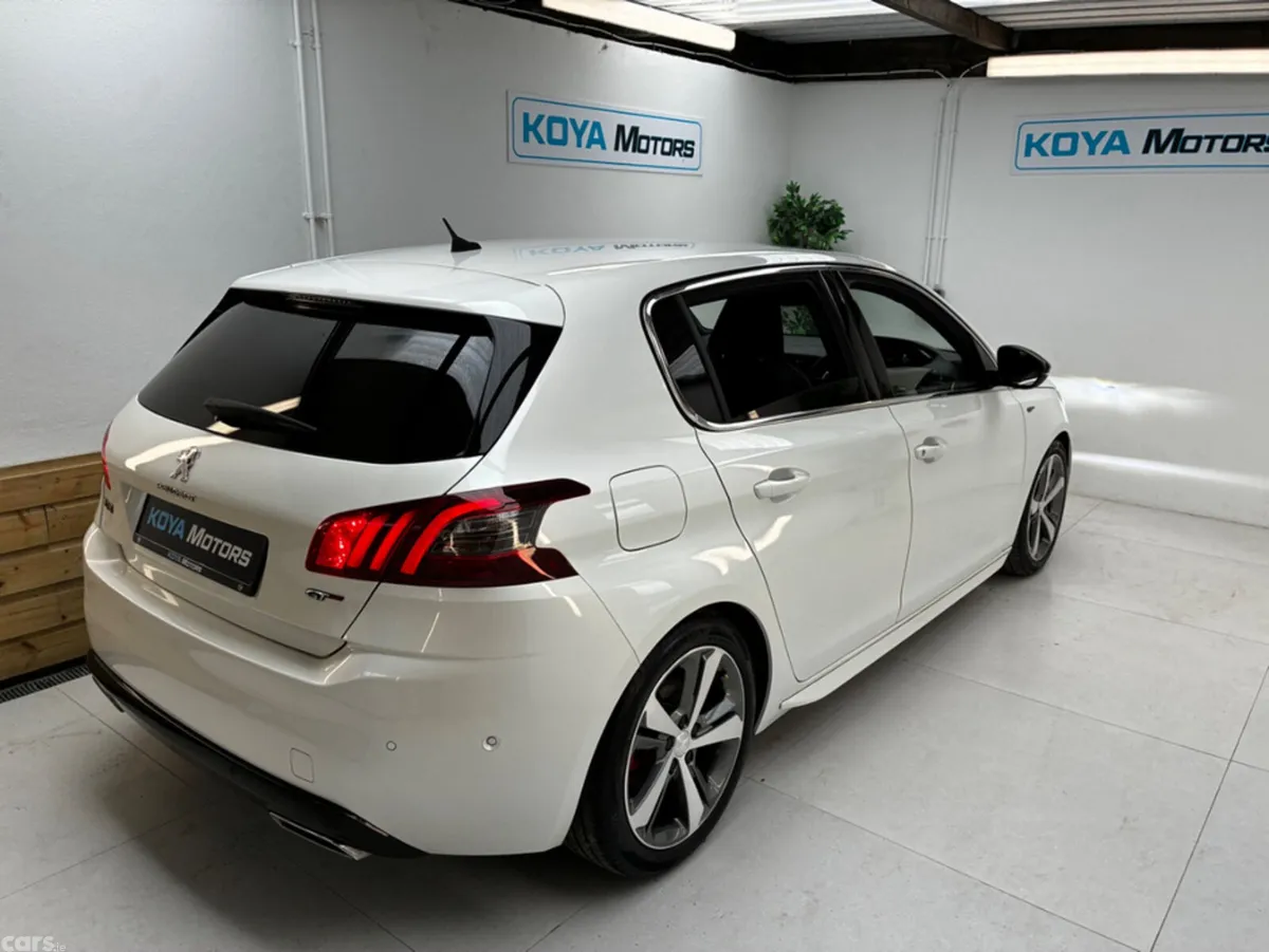 Peugeot 308 Hatchback, Diesel, 2021, White