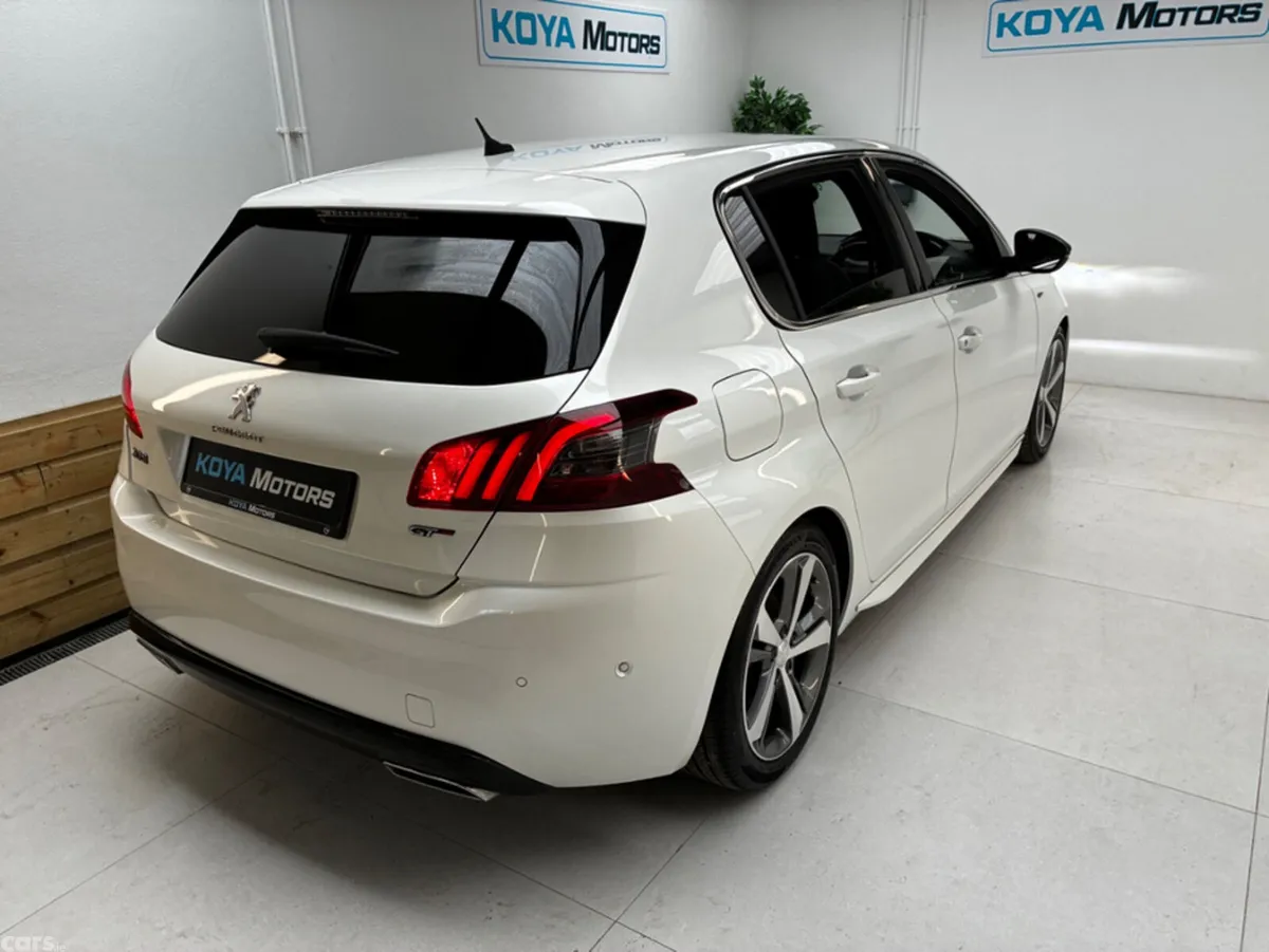 Peugeot 308 Hatchback, Diesel, 2021, White