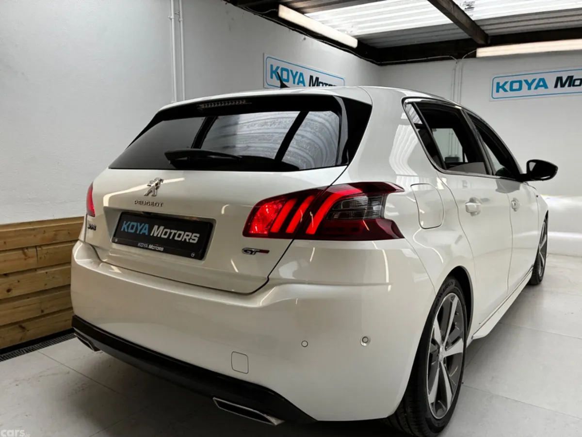 Peugeot 308 Hatchback, Diesel, 2021, White