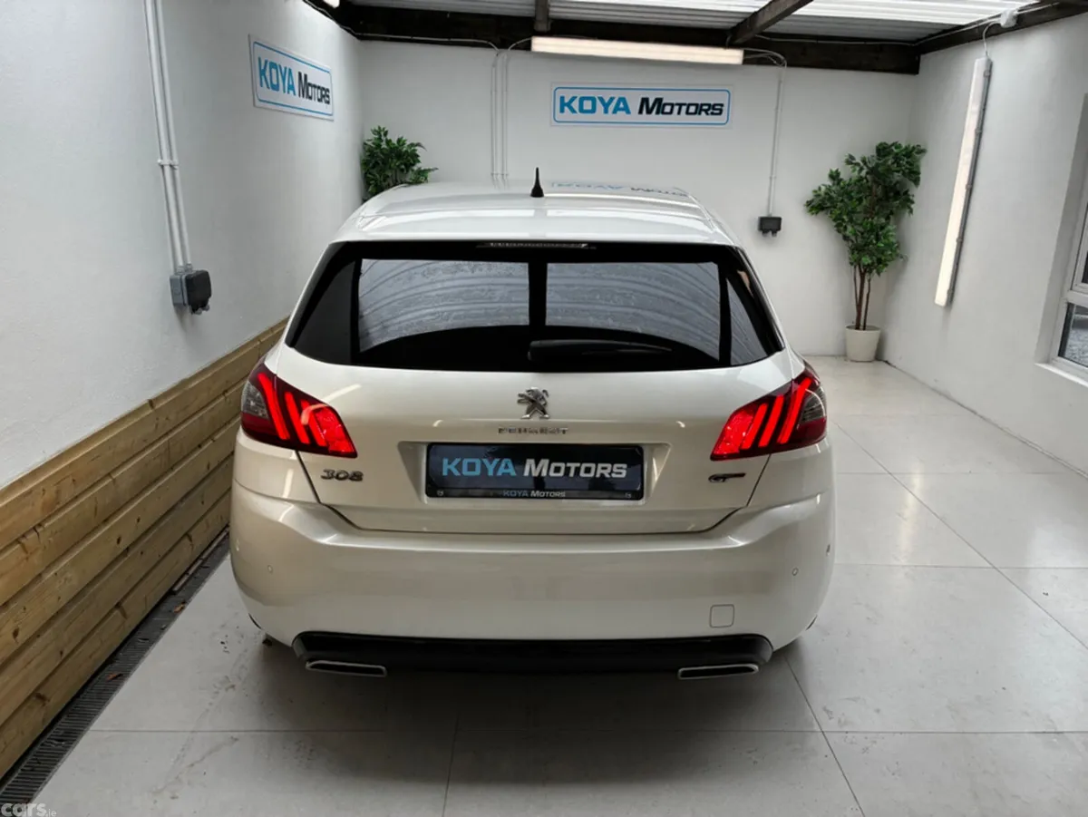 Peugeot 308 Hatchback, Diesel, 2021, White