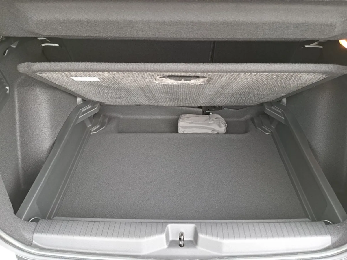 Opel Frontera SUV, Petrol Hybrid, 2026, White