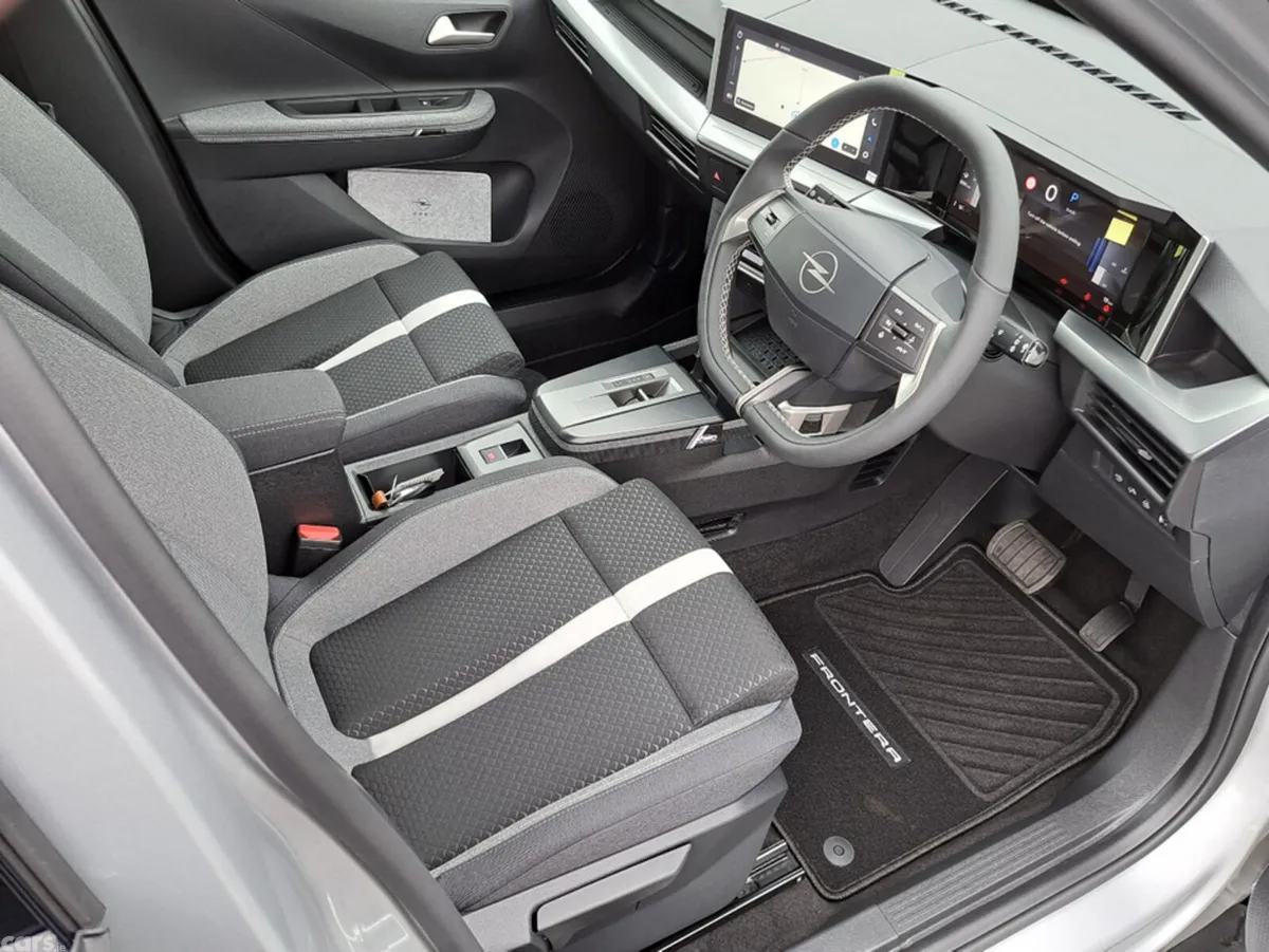Opel Frontera SUV, Petrol Hybrid, 2027, Silver