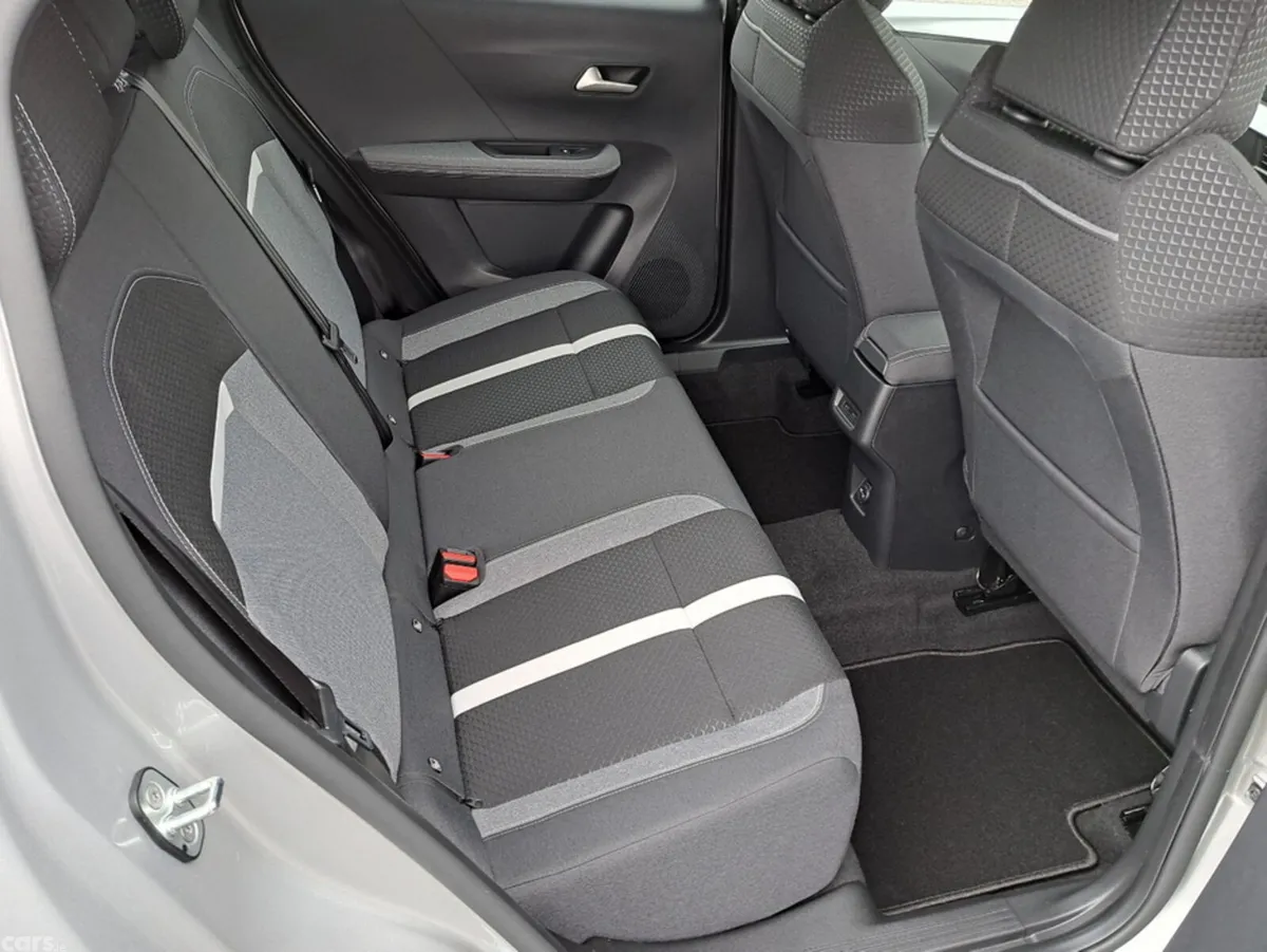 Opel Frontera SUV, Petrol Hybrid, 2027, Silver