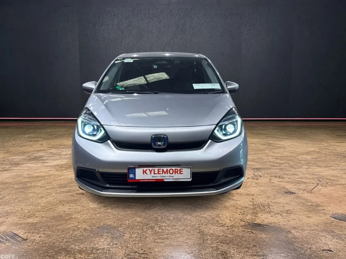Honda Fit Hatchback, Petrol Hybrid, 2023, Silver