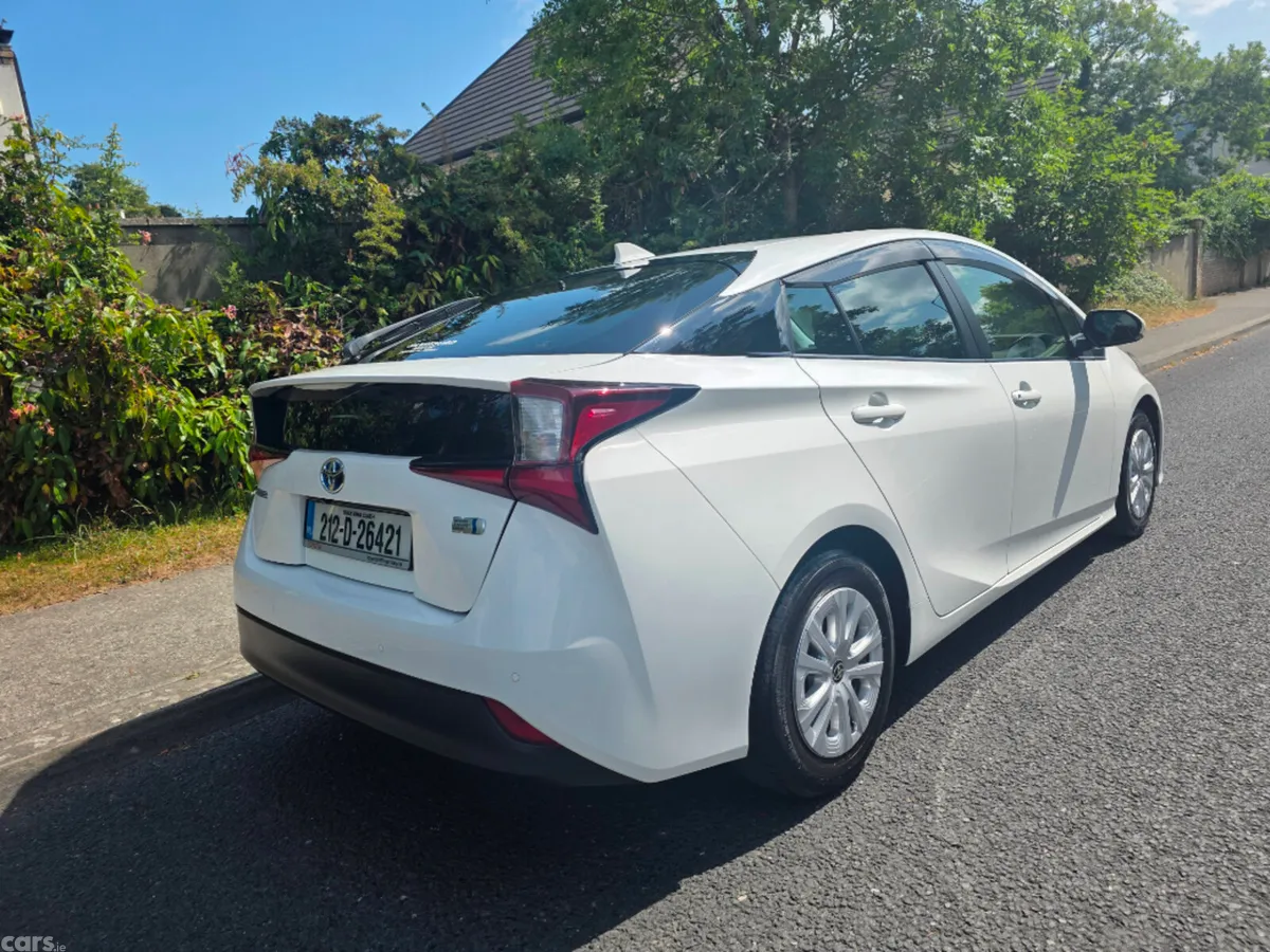 Toyota Prius Hatchback, Petrol Hybrid, 2021, White