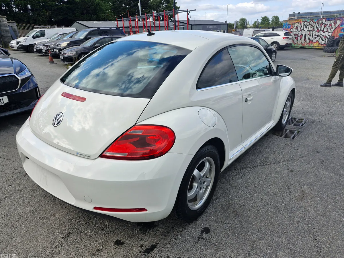 Volkswagen Beetle Hatchback, Petrol, 2013, White