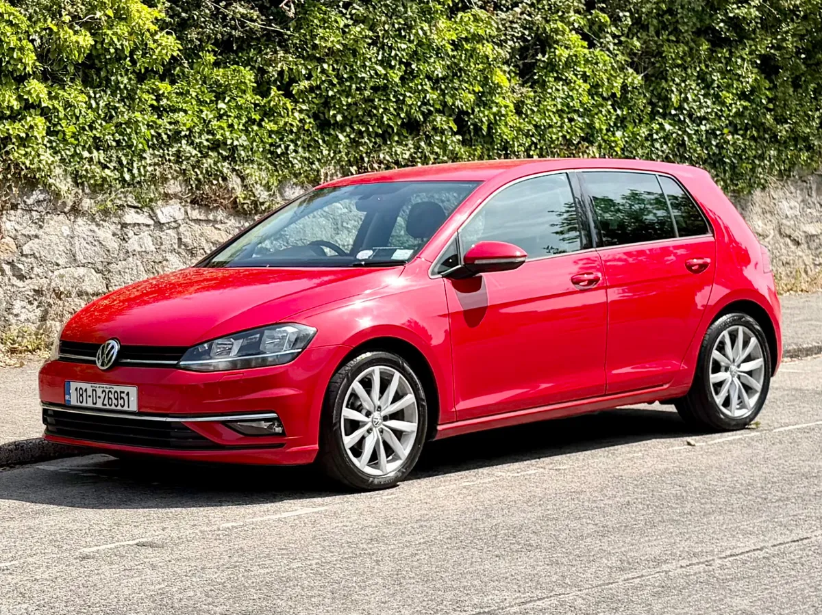 Volkswagen Golf Estate, Petrol, 2018, Red