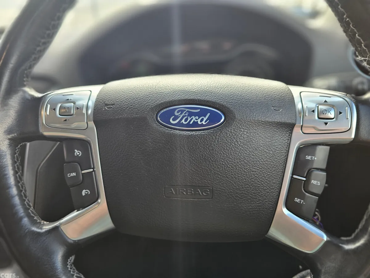 Ford Mondeo Hatchback, Diesel, 2014, Grey