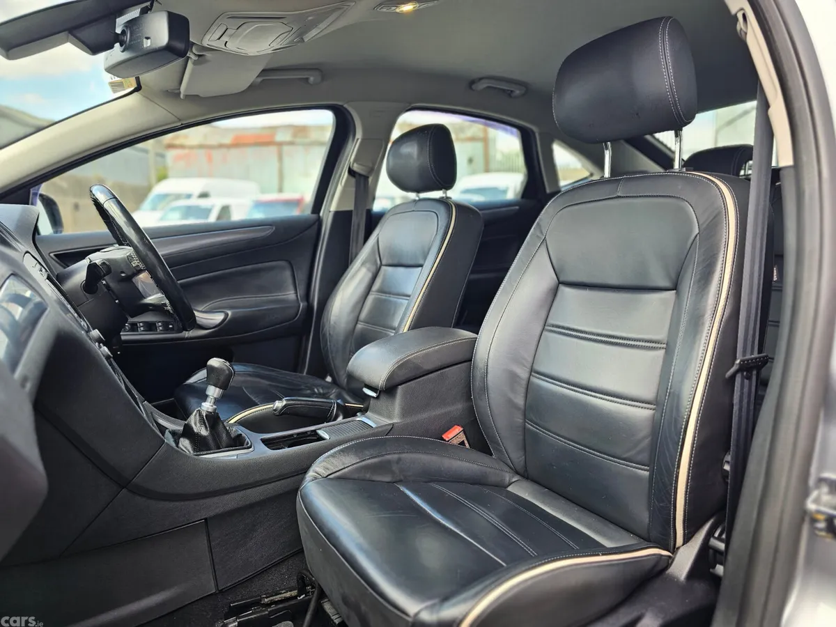 Ford Mondeo Hatchback, Diesel, 2014, Grey