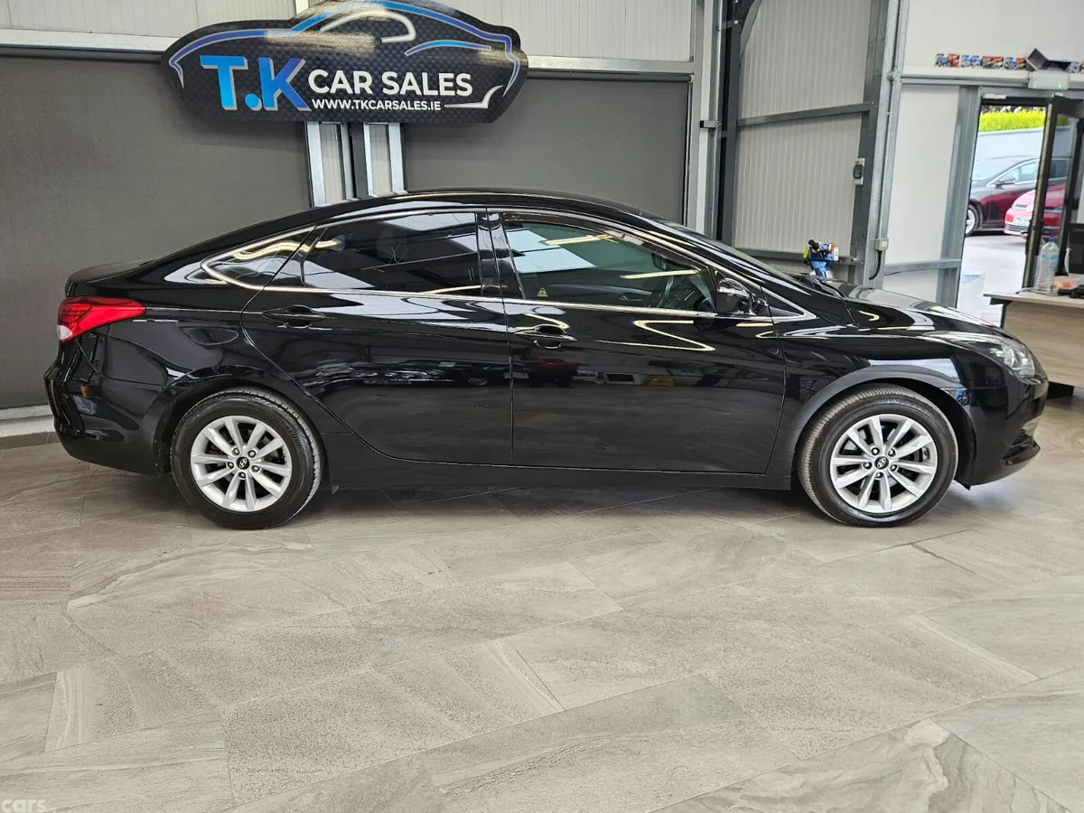 Hyundai i40 Saloon, Diesel, 2017, Black