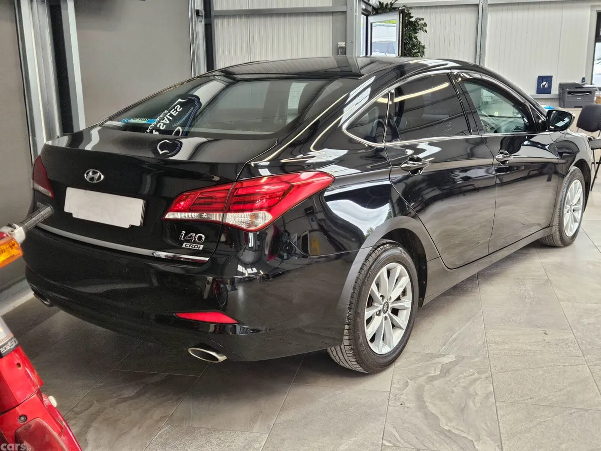 Hyundai i40 Saloon, Diesel, 2017, Black