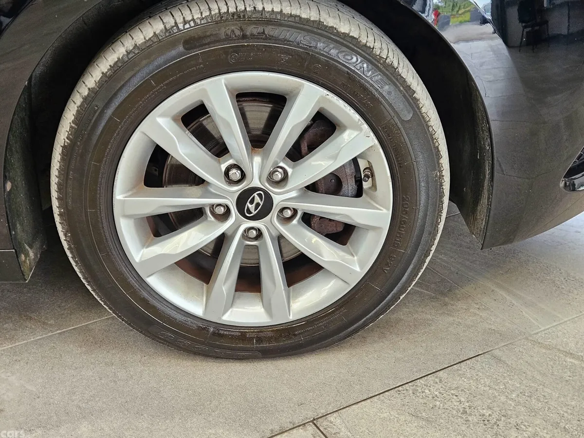 Hyundai i40 Saloon, Diesel, 2017, Black