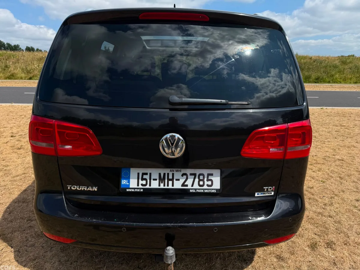Volkswagen Touran MPV, Diesel, 2015, Black