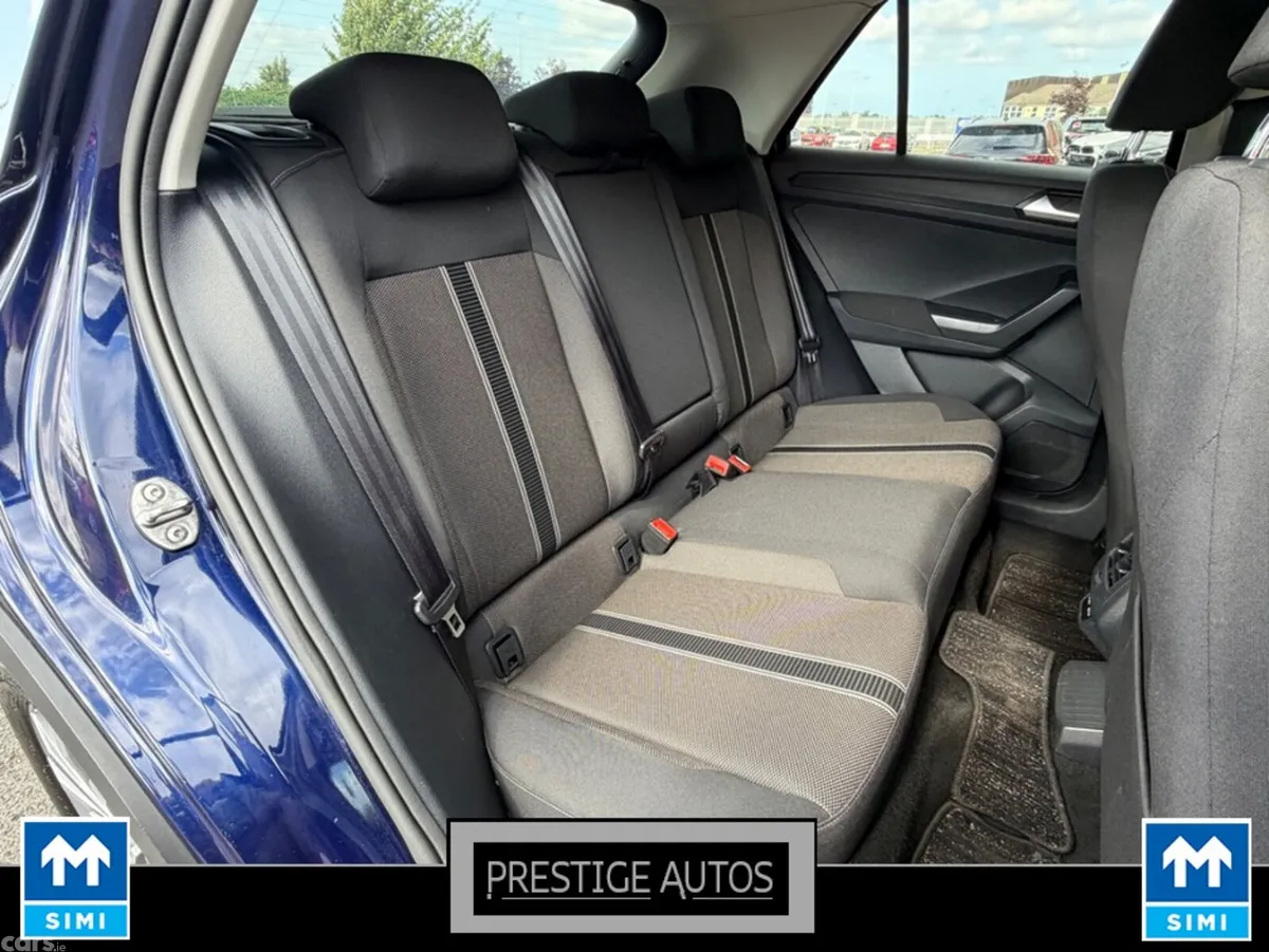 Volkswagen T-Roc SUV, Diesel, 2021, Blue