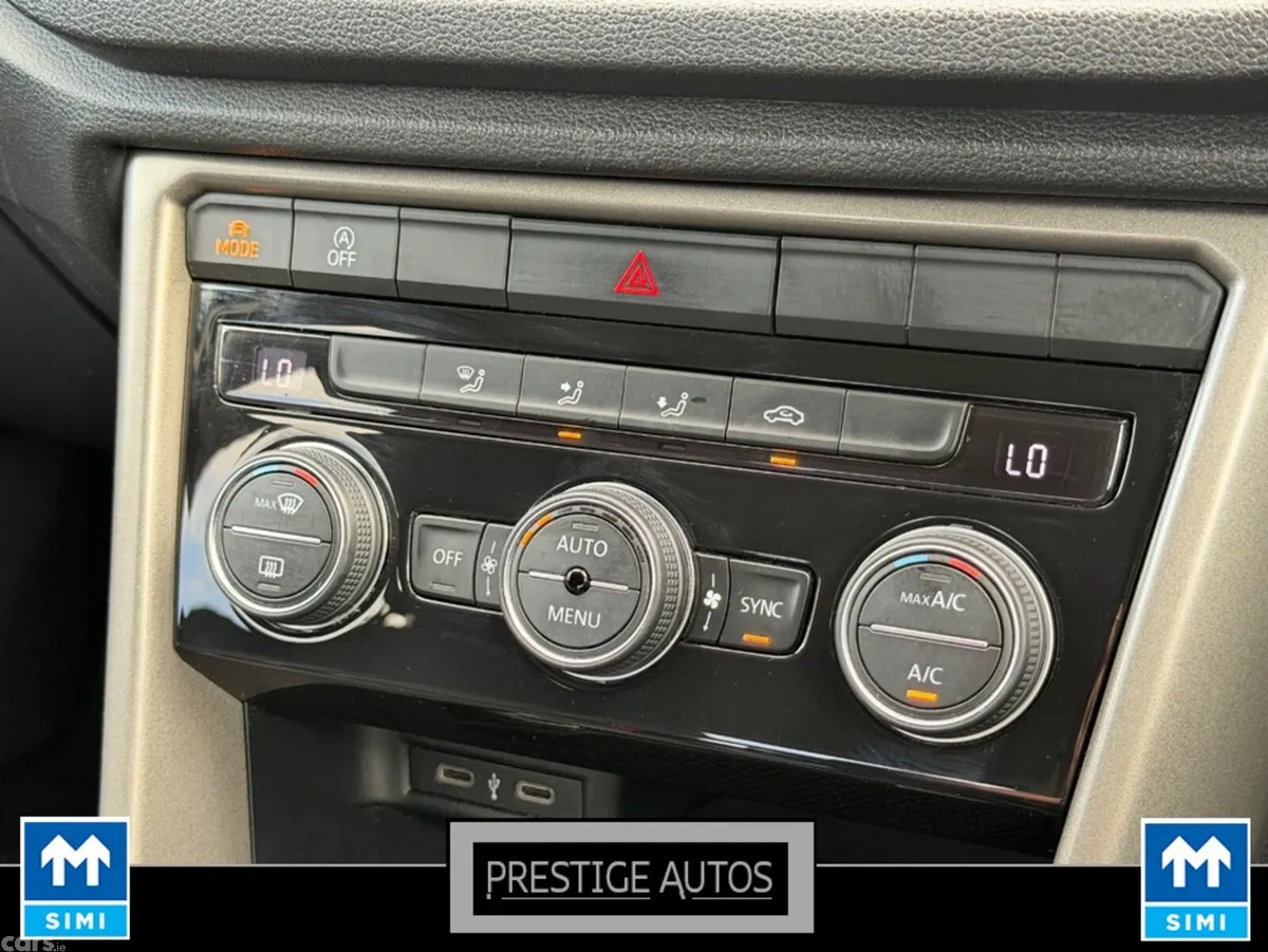 Volkswagen T-Roc SUV, Diesel, 2021, Blue