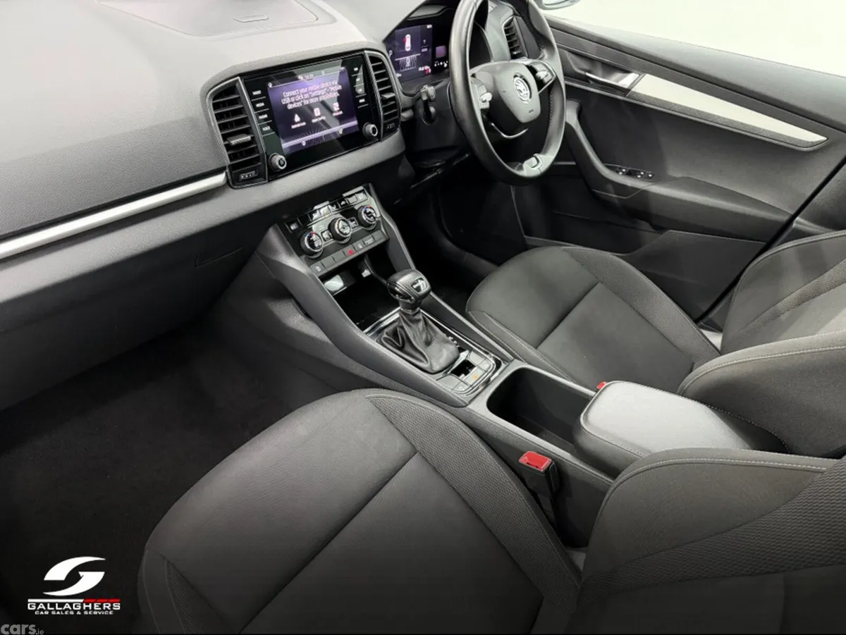 Skoda Karoq SUV, Diesel, 2023, Silver