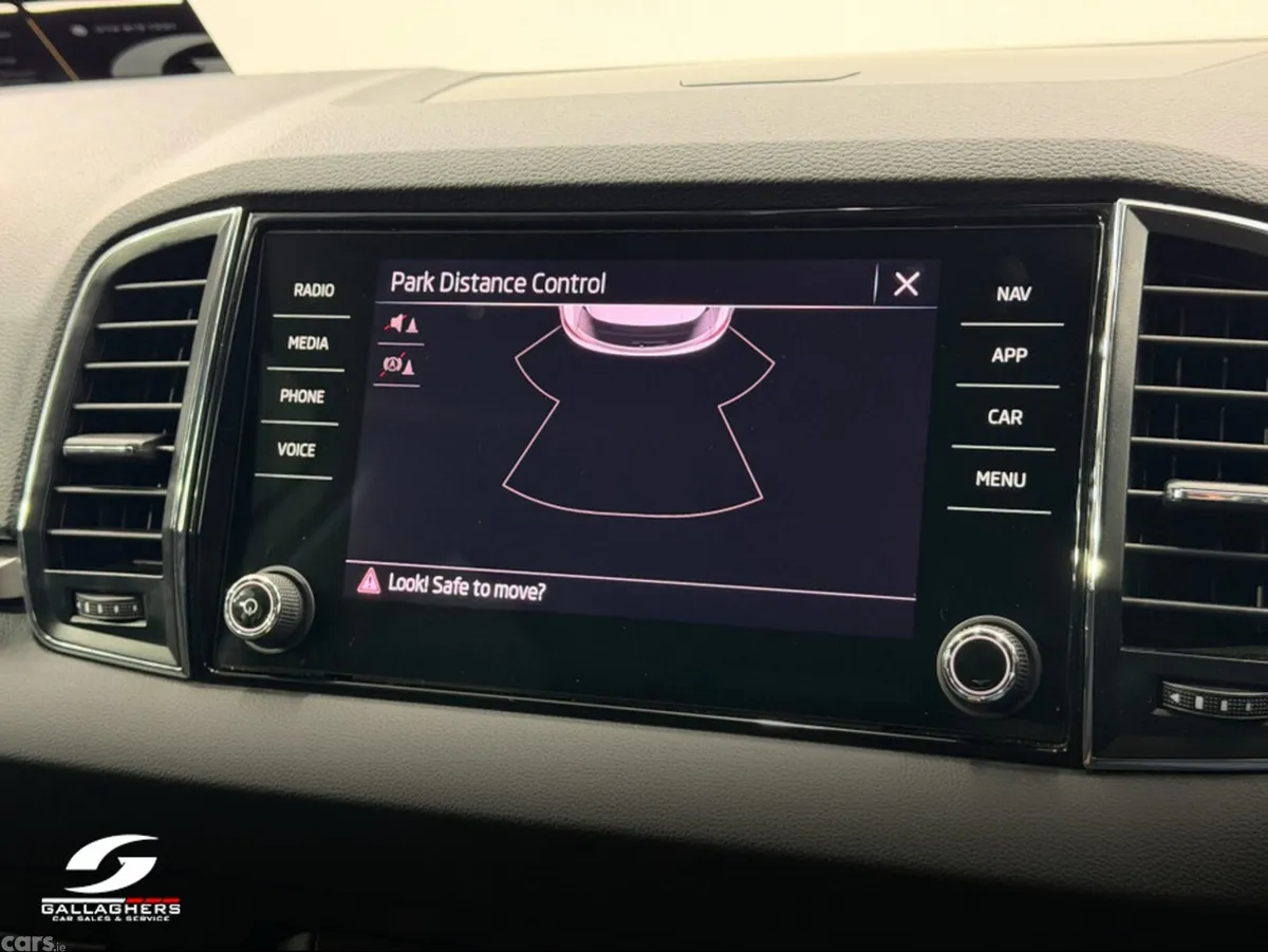 Skoda Karoq SUV, Diesel, 2023, Silver