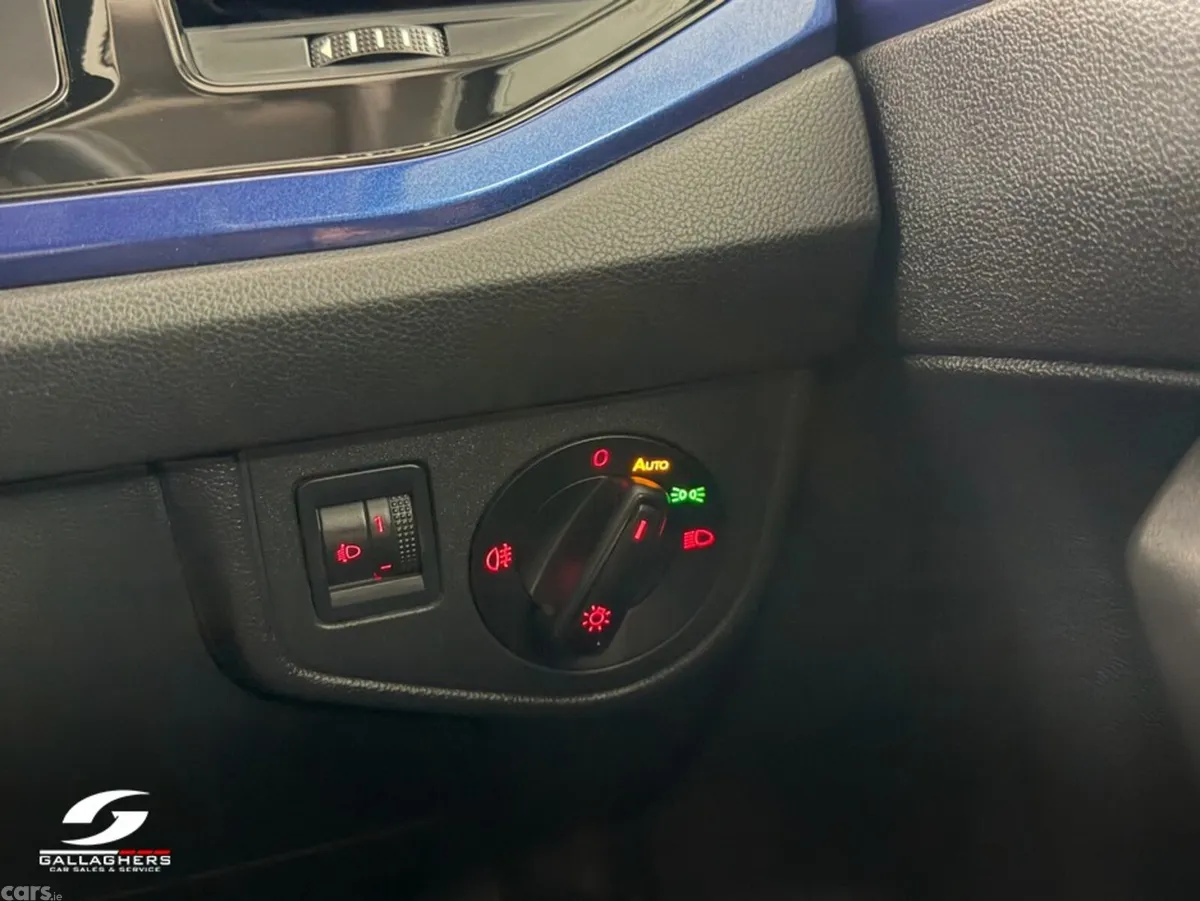 Volkswagen Polo Hatchback, Petrol, 2019, Blue