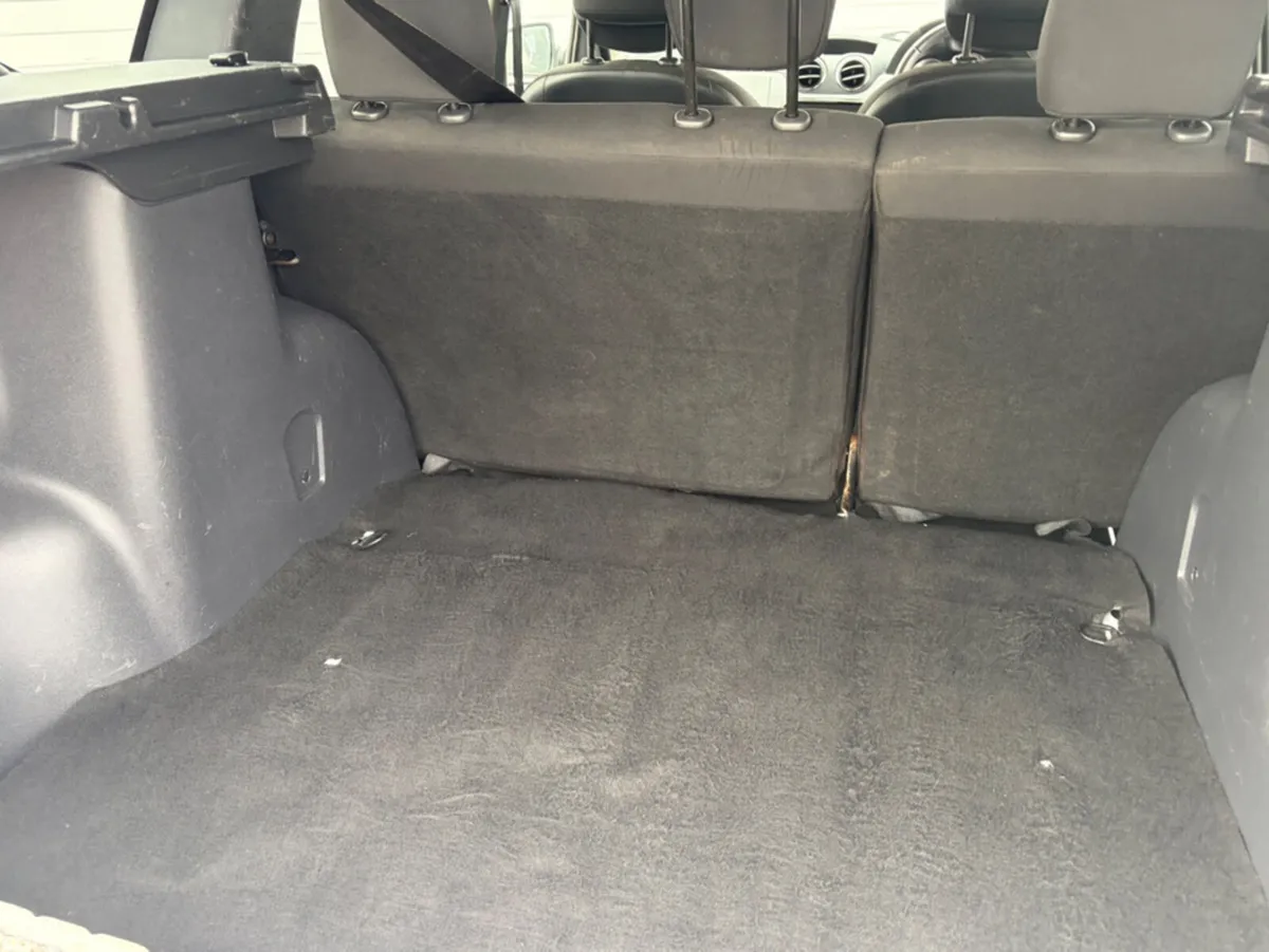 Dacia Duster MPV, Diesel, 2016, White