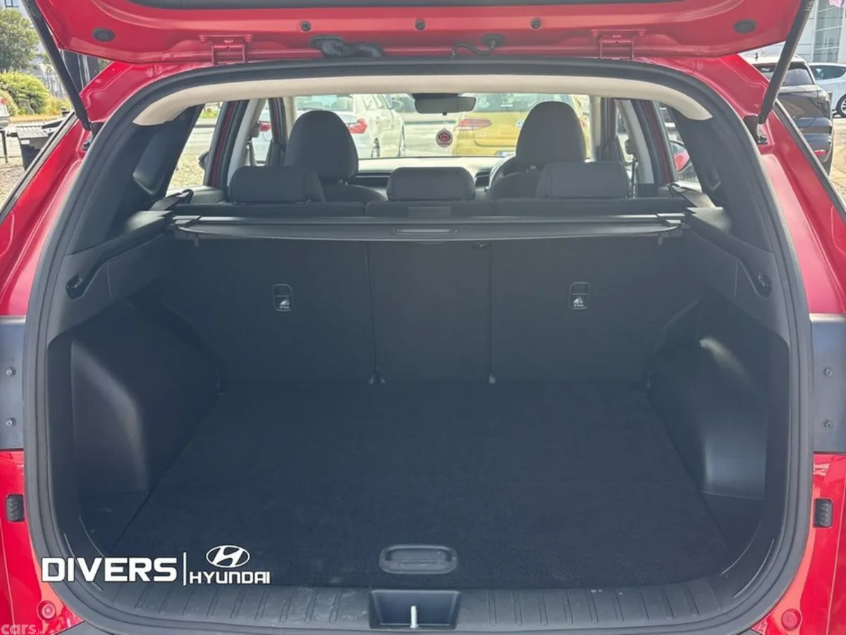 Hyundai Tucson MPV, Diesel, 2023, Red