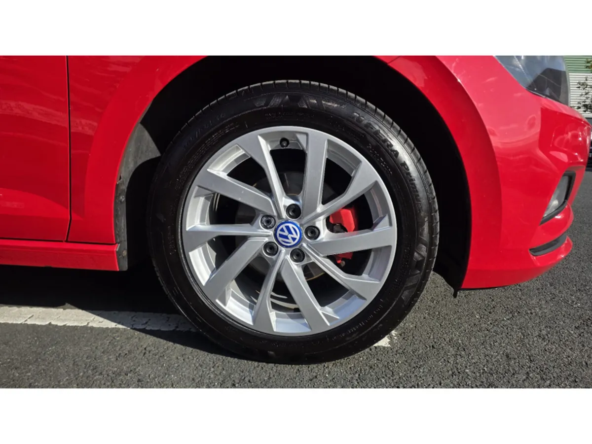 Volkswagen Polo Hatchback, Petrol, 2018, Red
