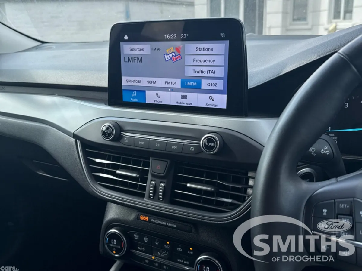 Ford Focus Hatchback, Petrol, 2022, White