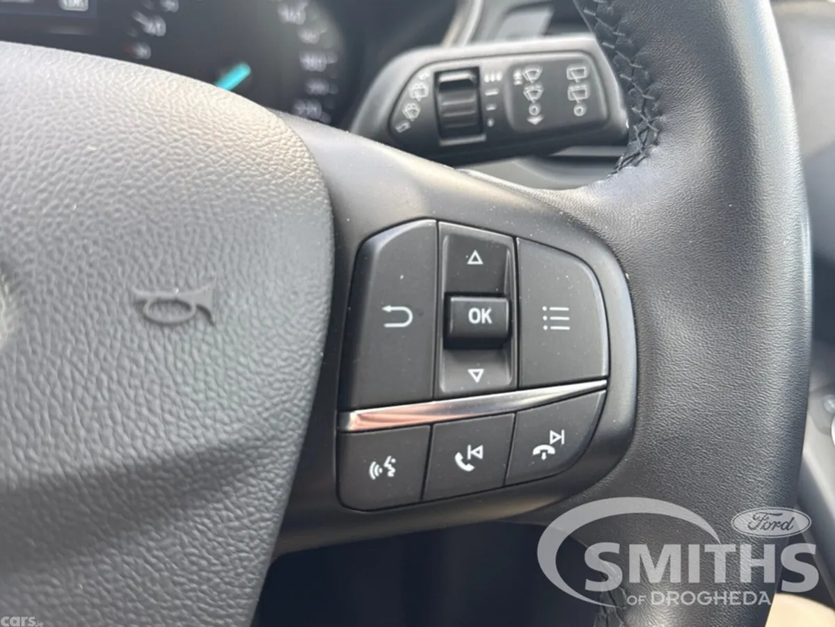 Ford Focus Hatchback, Petrol, 2022, White