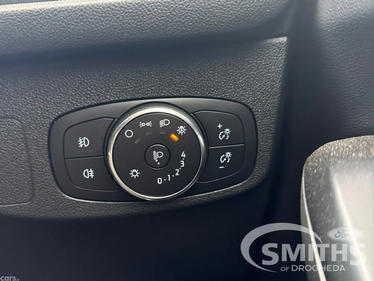 Ford Focus Hatchback, Petrol, 2022, White