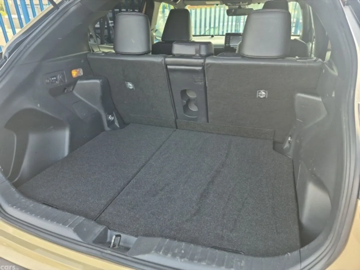 Toyota Yaris Cross SUV, Petrol Hybrid, 2023, Beige