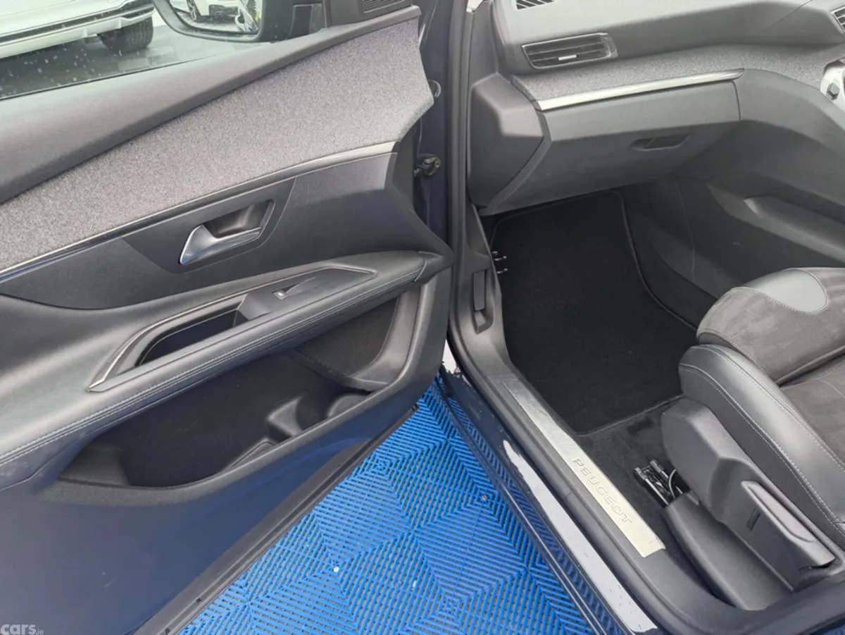 Peugeot 3008 SUV, Diesel, 2021, Grey