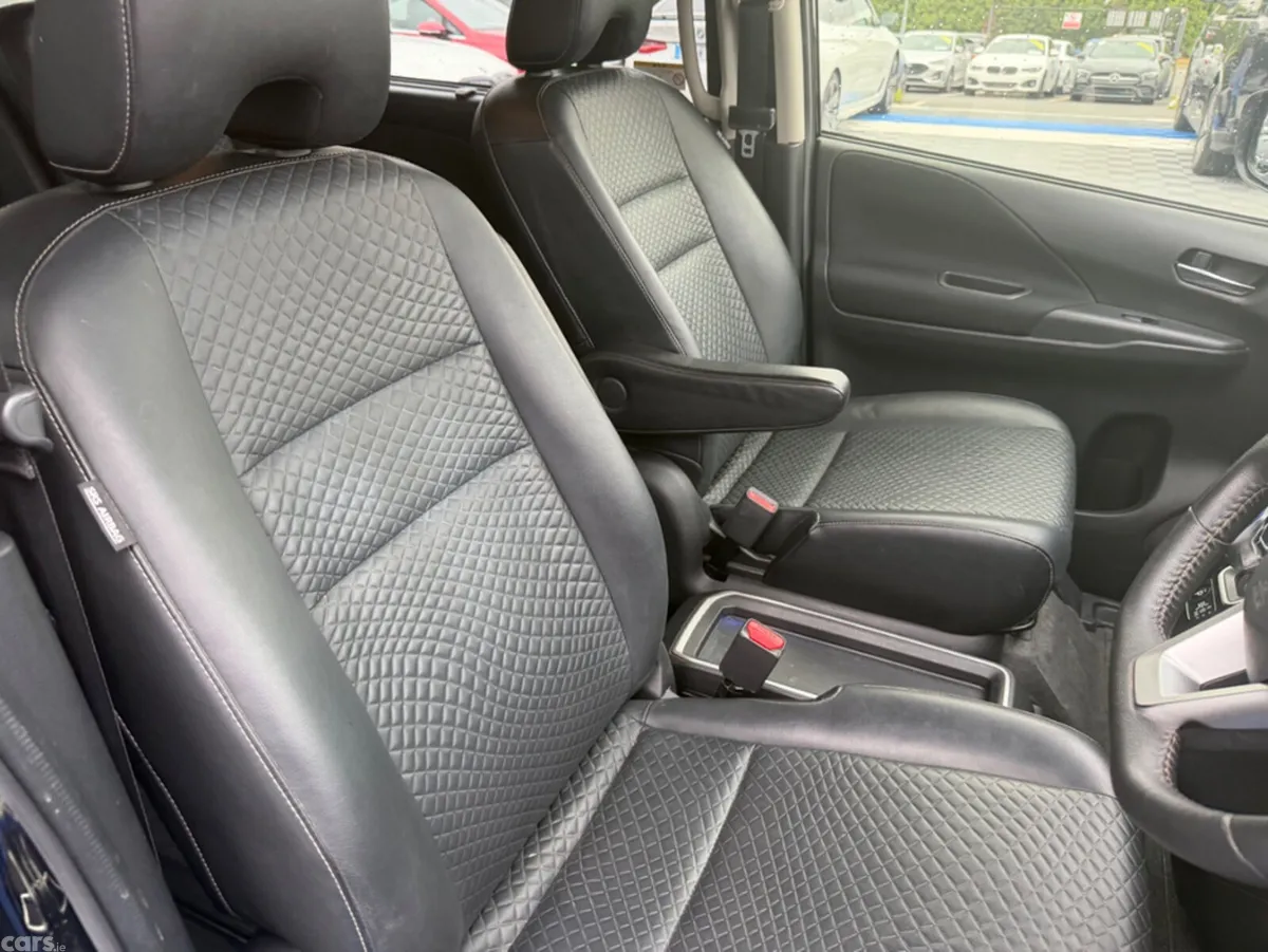 Nissan Serena MPV, Petrol Hybrid, 2021, Black